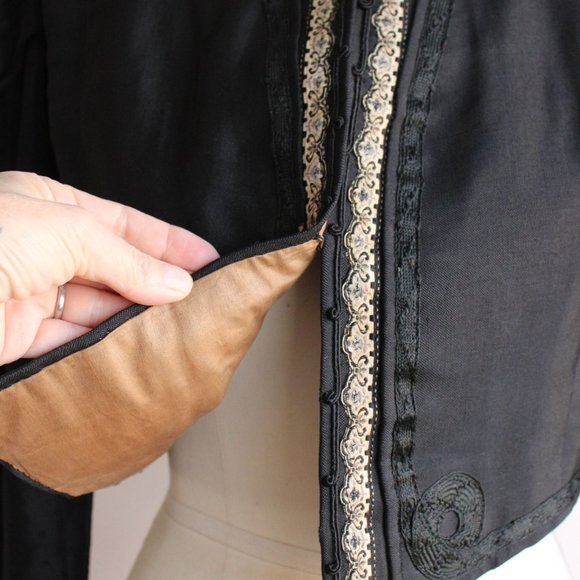 Vintage Antique 1800s Womens Victorian Jacket, Large Size Black Silk Edwardian - Picture 10 of 10